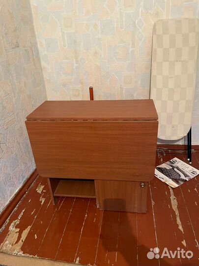 Стол книжка