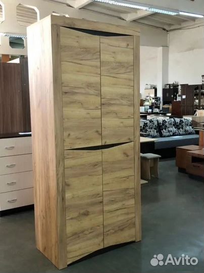 Шкаф распашной комбинированный