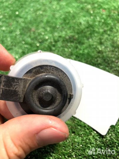 Датчик уровня тормозной жидкости LADA Granta 11186