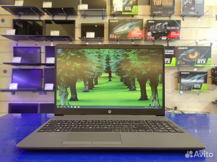 Ноутбук HP для учебы, школьнику или студенту