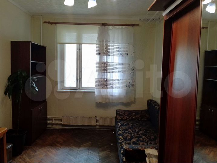 Комната 13,2 м² в 5-к., 1/12 эт.