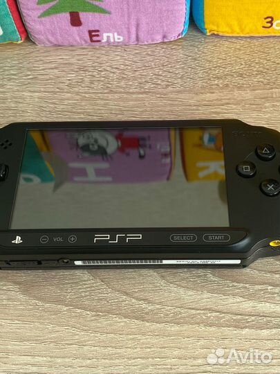 Sony psp e 1008