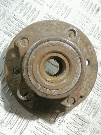 Ступица передняя Mitsubishi Galant 1993 1997