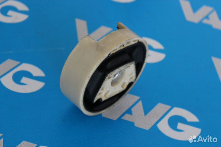 Сайлентблок подрамника Октавия, Джетта, Пассат