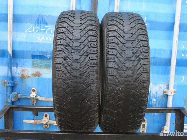 Goodyear UltraGrip 500 235/65 R17
