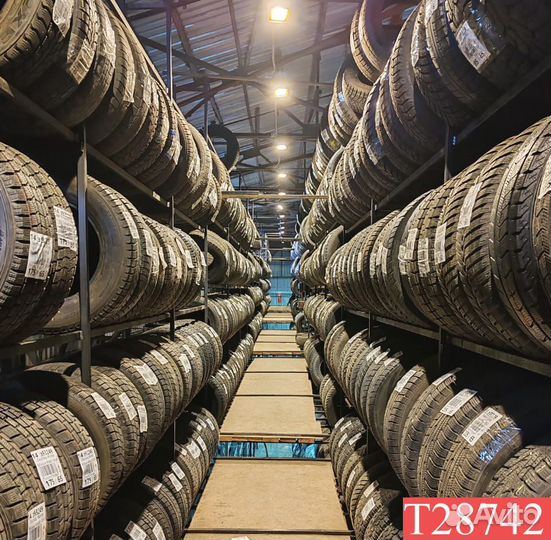 Bridgestone Blizzak LM-80 Evo 215/65 R16 98P