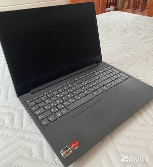 Ноутбук Lenovo v15-ada