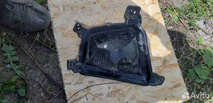 Фара противотуманная правая 92208M0