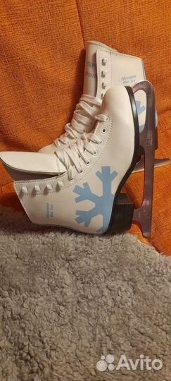 Коньки фигурные 38 размер