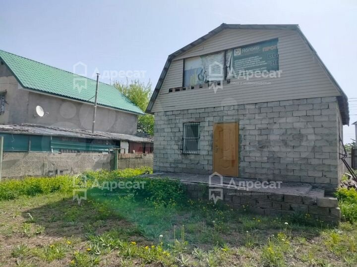 Дом 56 м² на участке 5 сот.