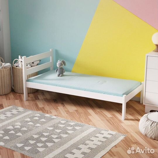 Кровать детская из дерева