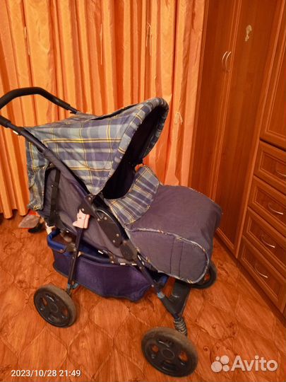 Прогулочная коляска