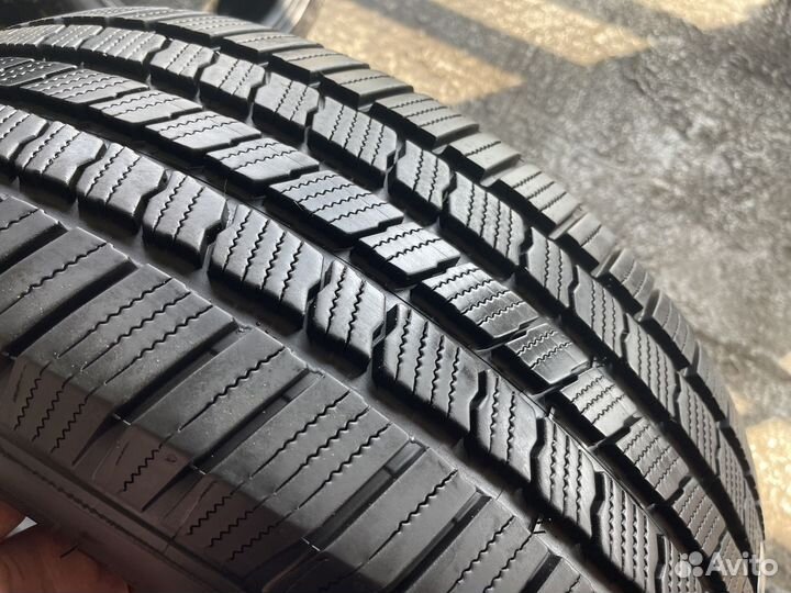Michelin X LT A/S 275/55 R20 113T