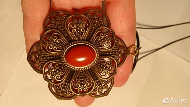 Подвеска с натуральной яшмой