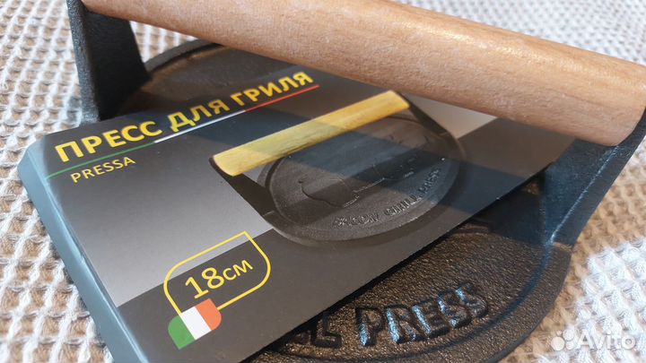 Кухонный пресс-гриль