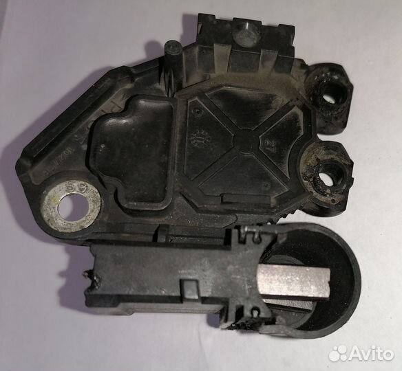 Регулятор напряжения генератора Valeo