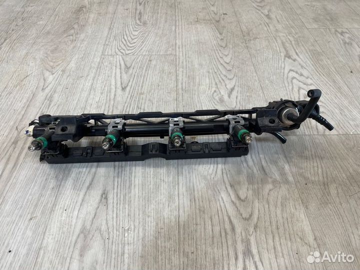 Топливная рампа в сборе Ford Fusion CBK fxja 2008