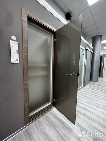 Двери из стекла межкомнатные