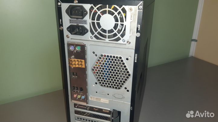 AMD FX 8300 3.3Ghz 8Gb SSD128+500Gb RX-550 2Gb