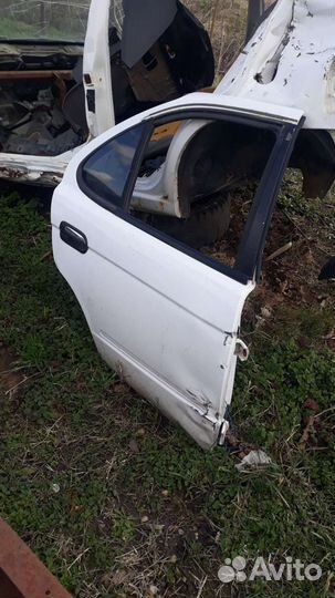 Дверь правая задняя nissan sunny b15