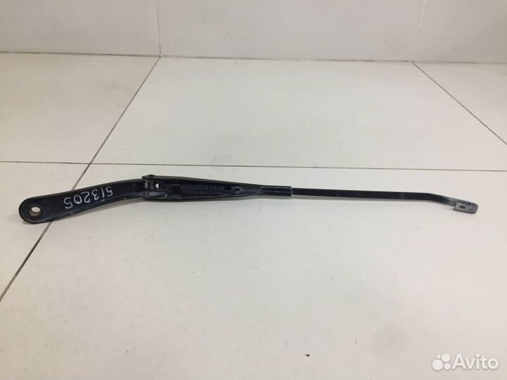 Поводок стеклоочистителя передний правый Renault S