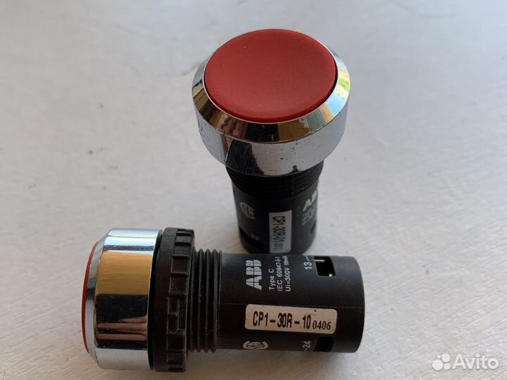 Кнопка ABB CP1-30R-10 красная без фиксации 1HO Red