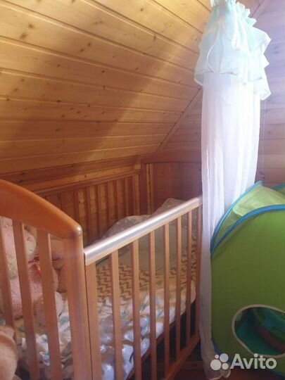 Кроватка качалка из бука с кучей аксессуаров