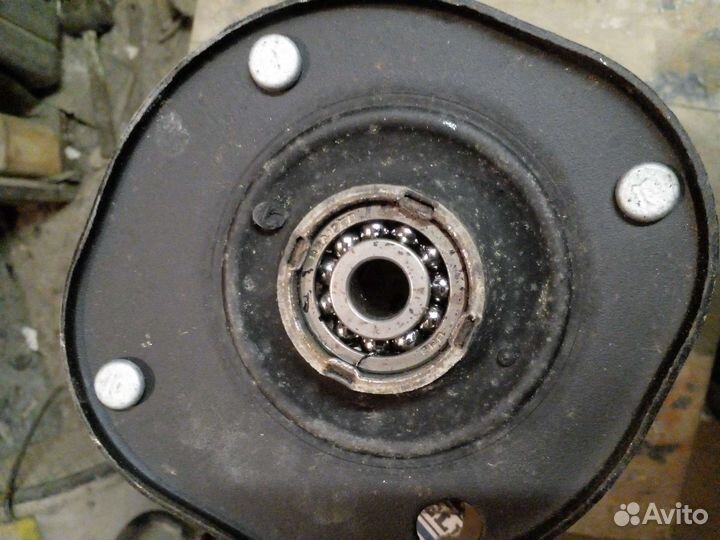 Опорный подшипник lanos и Нексия левый передний