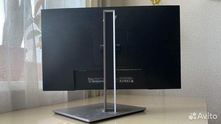 Монитор HP EliteDisplay E243