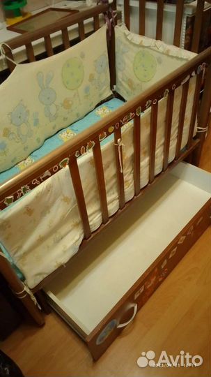 Детская кровать с бортиком и матрасом