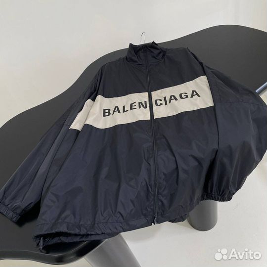 Ветровка Balenciaga