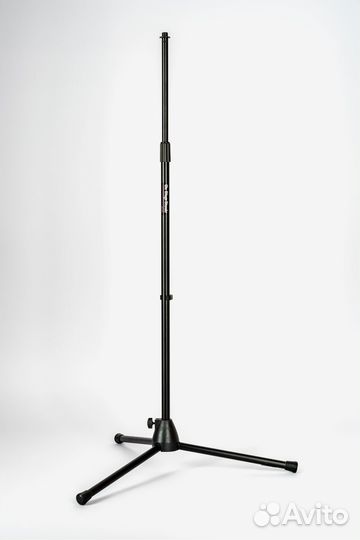 Прямая микрофонная стойка-тренога OnStage MS7700B