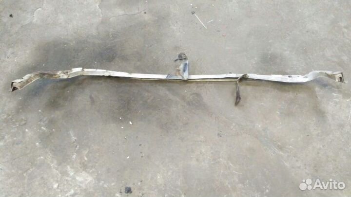 Кронштейн передней панели Toyota Cresta GX93