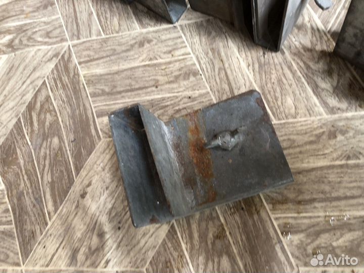 Планка распорная для полуприцепа