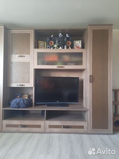 Стенка в гостиную