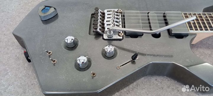 Электрогитара - уникальная модель