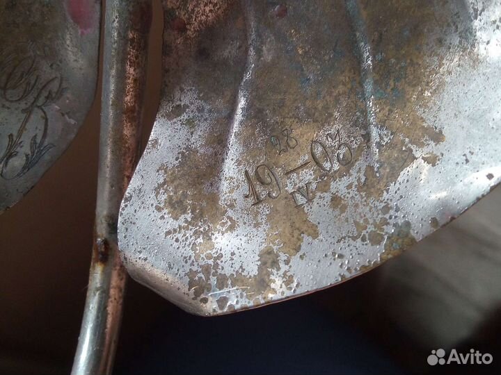 Старинный латунный подсвечник