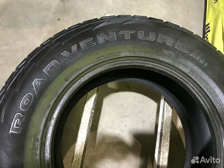 Kumho Road Venture AT61 265/65 R17