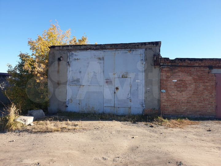 Гараж, > 30 м²