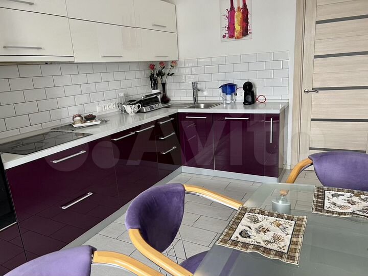 3-к. квартира, 82 м², 15/17 эт.