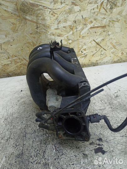 Коллектор впускной Ford Focus 1 fydb 2004