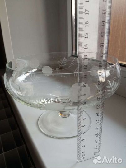 Ваза на ножке