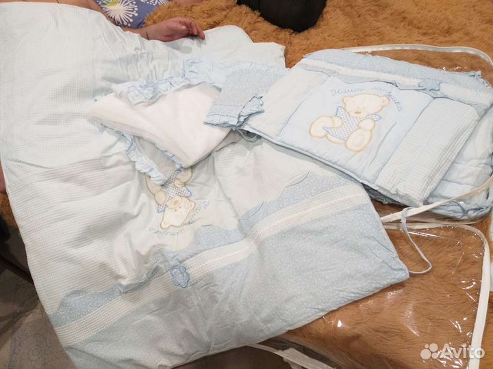 Набор в детскую кроватку