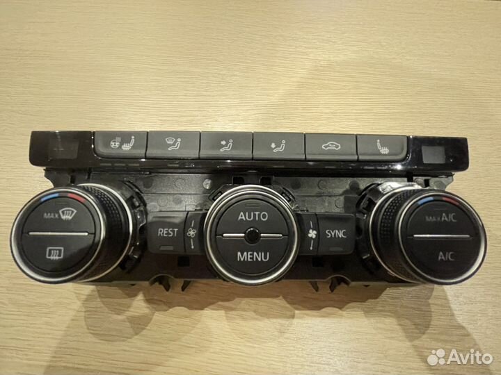 Блок климата Tiguan 2 с подогревом руля