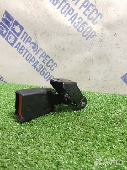 Ответная часть ремня безопасности задняя левая Bmw