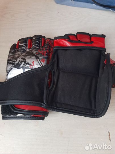 Спортивные перчатки для спаринга