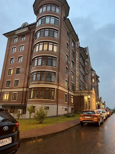 2-к. квартира, 55,6 м², 3/10 эт.