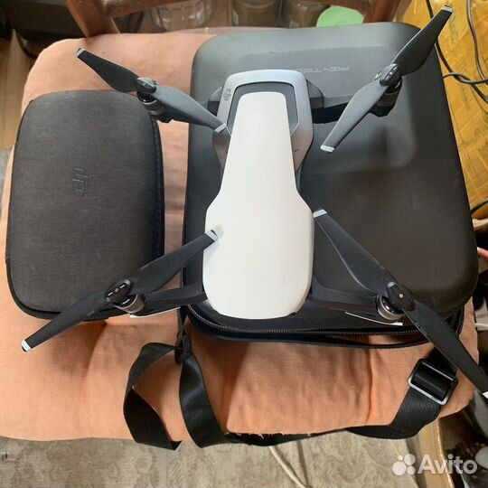Квадрокоптер dji mavic air fly more combo (новый)