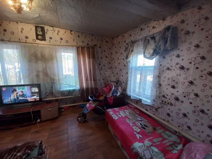 Дом 45 м² на участке 12 га