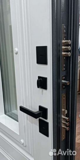 Дверь входная металлическая с терморазрывом